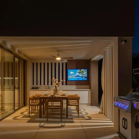 Nareo Collection With Private Pool *