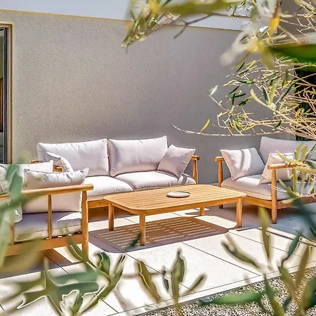 Nareo Collection With Private Pool