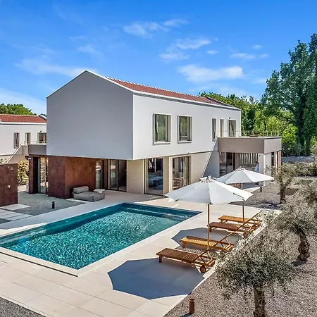 Villa Nareo Collection With Private Pool *