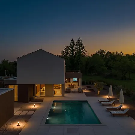 Nareo Collection With Private Pool *